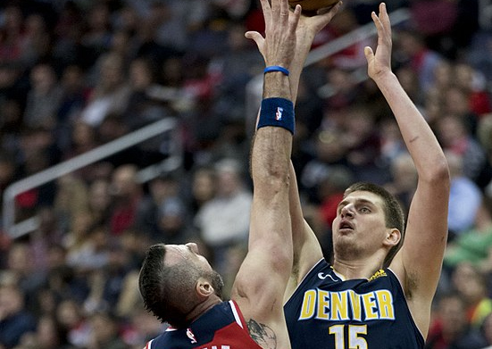 季中表现稳 季中表现稳