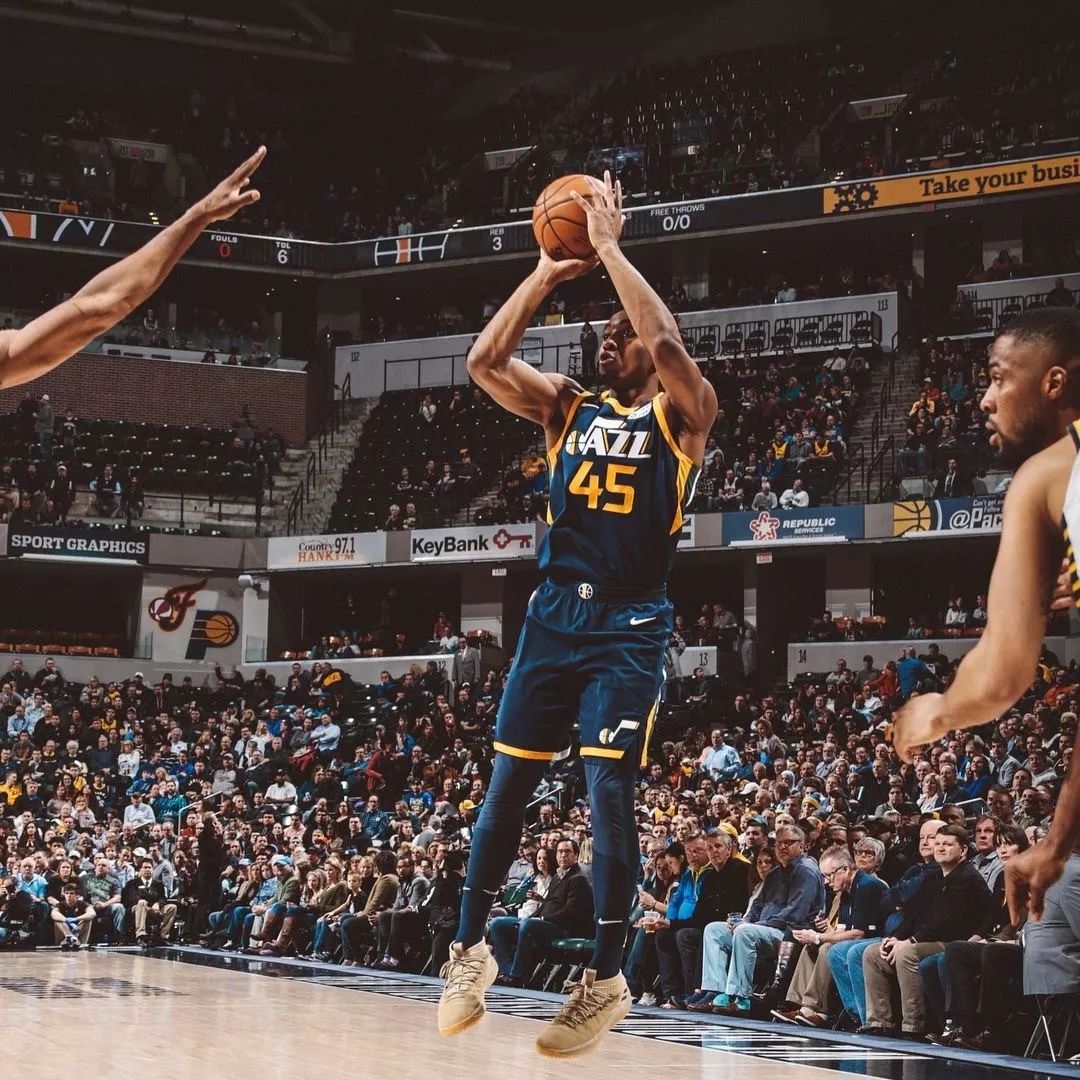 而是拉回到 而是拉回到